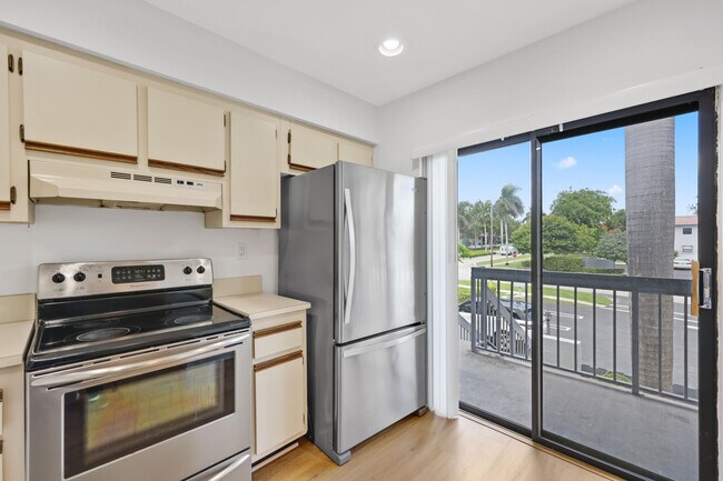 Foto del edificio - 3275 Frederick Blvd
