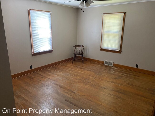 Building Photo - 3 br, 1 bath House - 511 Genesee St