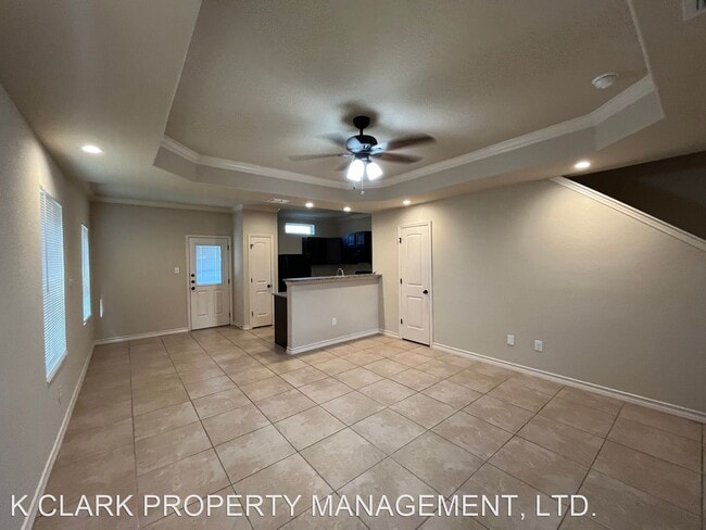 Building Photo - 3 br, 2.5 bath House - 6623 MIA WAY #101