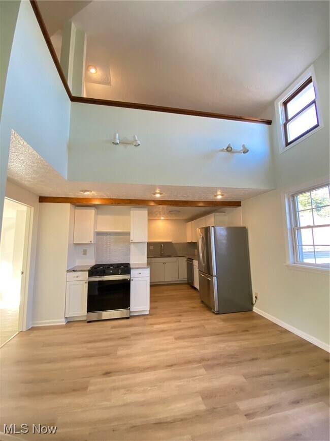 Foto del edificio - 4210 Clinton Ave