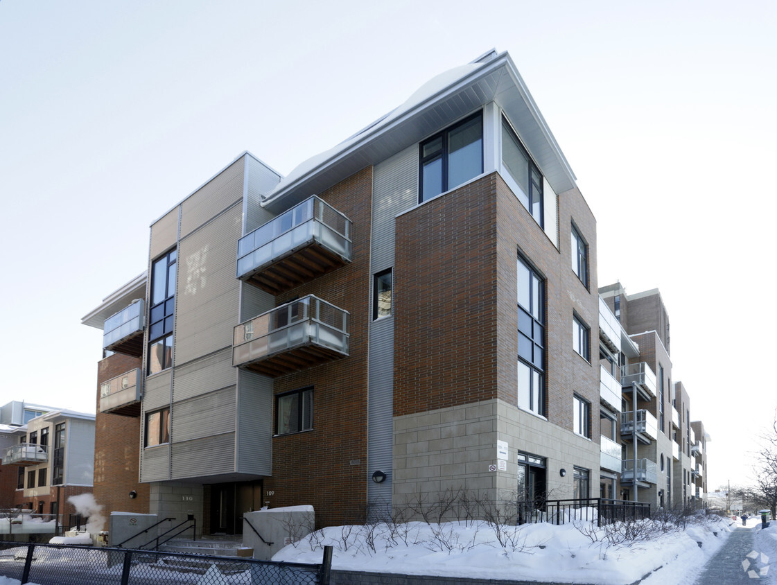 Building Photo - 160 Argyle Ave