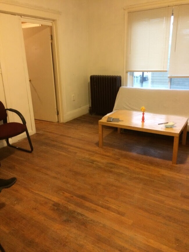 17 Garfield Ave Unit 2, Revere, MA 02151 Condo for Rent in Revere, MA