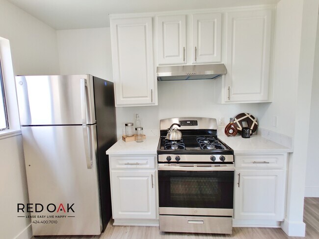 Foto del edificio - Stunning Two Bedroom! Section 8 Friendly