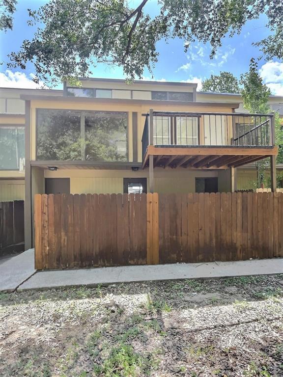 18 Lakeway St, Panorama Village, TX 77304 Condo for Rent in Panorama