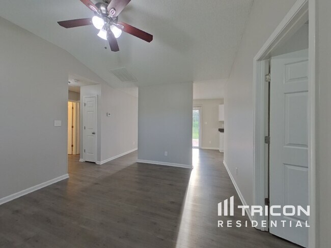 Building Photo - 9923 Austin Samuel Pl