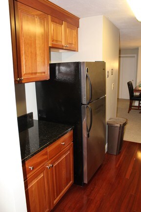 Building Photo - 35 Andrew St