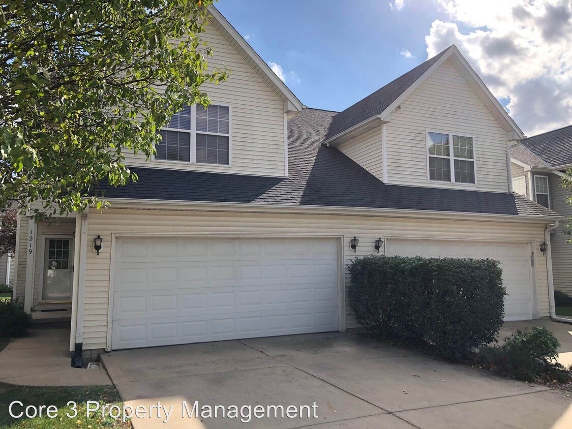 Primary Photo - 2 br, 2.5 bath House - 1219 Riviera Drive