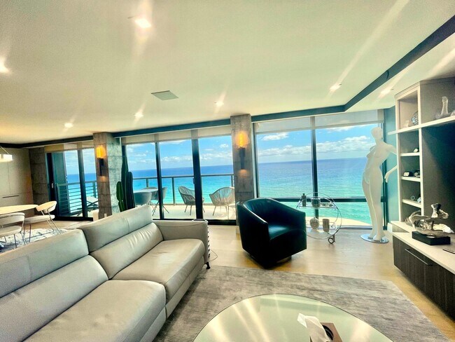 Building Photo - 250 S Ocean Blvd