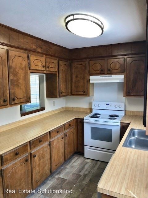 Building Photo - 3619 N State St