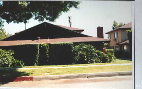 Building Photo - 1340 Springfield St