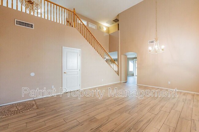 Foto del edificio - 3561 E Mead Dr