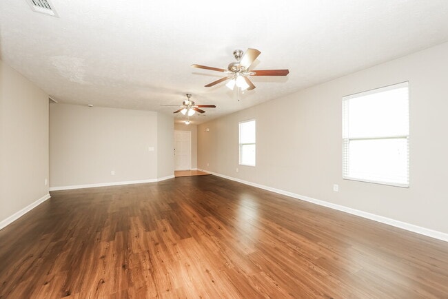 Building Photo - 3722 Blaze Dr