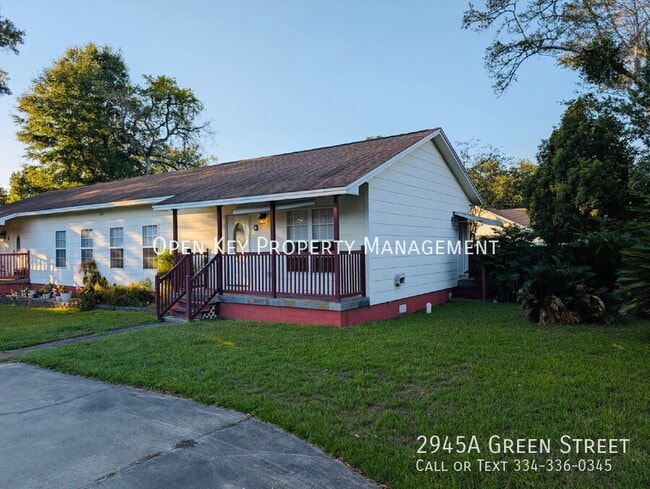 Building Photo - 2945A Green Street-