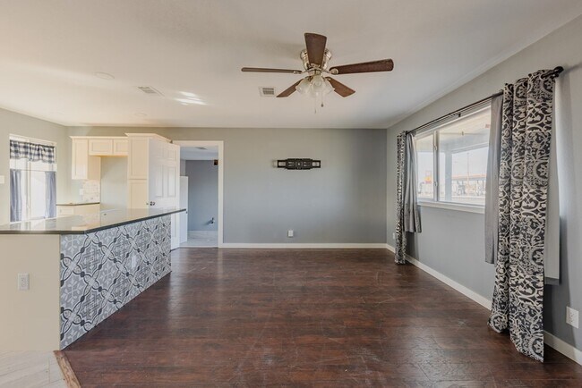 Foto del edificio - 1202 E 42nd St