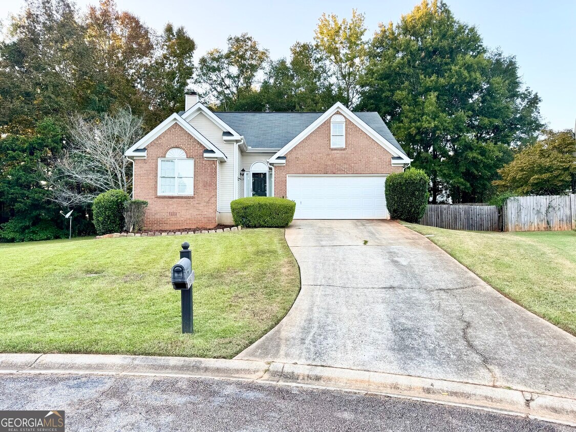 Foto principal - 216 Spring Hill Ct