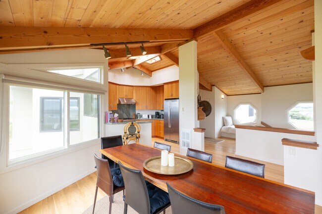 Building Photo - 2047 Dubloon Ct
