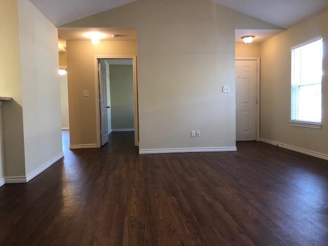 Foto del edificio - 8656 McCoy Rd