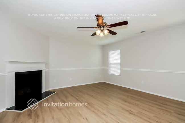 Foto del edificio - 849 Willow Creek Dr