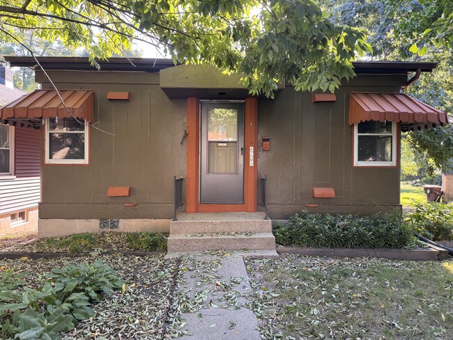 Building Photo - 4204 N Columbus Ave
