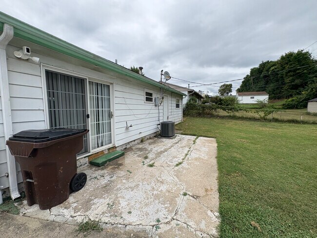 Foto del edificio - 1449 Wichita Dr S