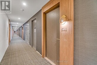 Building Photo - 6 Greenbriar Rd