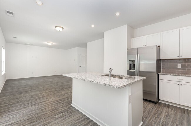 Foto del edificio - Charming 3-Bedroom Home in Columbia – Avai...