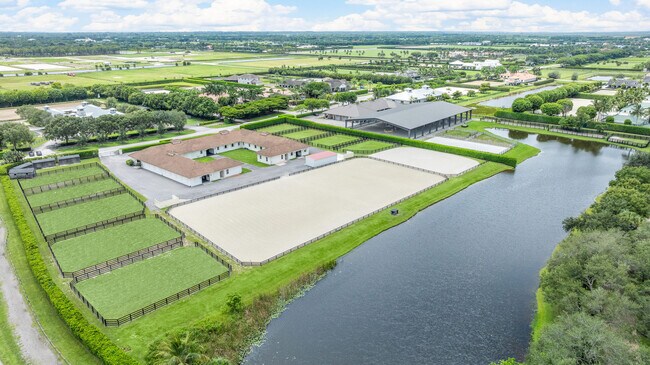 Foto del edificio - 3473 Grand Prix Farms Rd