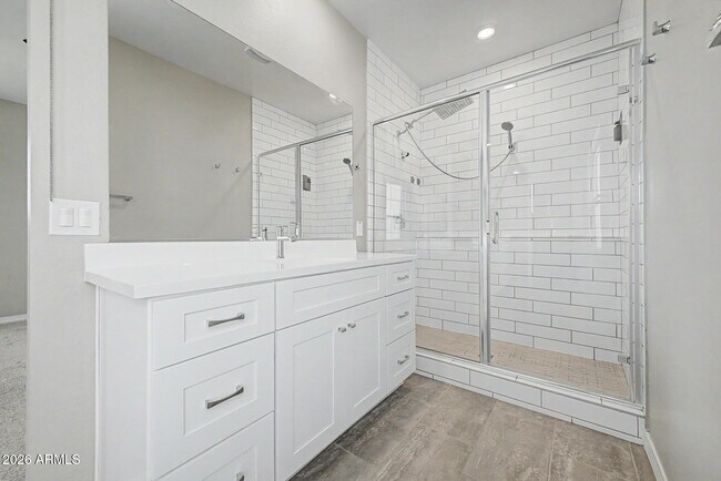 Building Photo - 291 E Markwood Dr