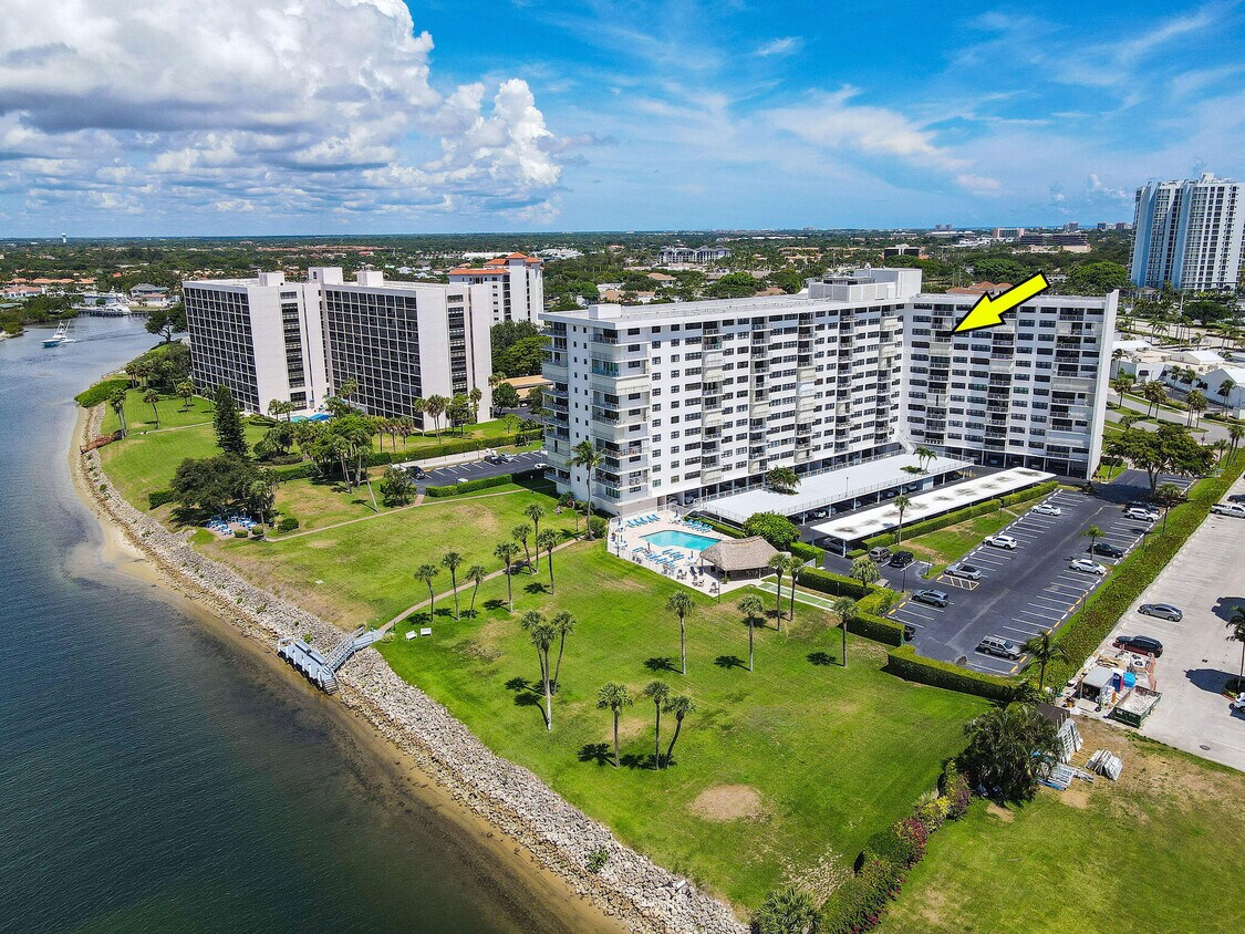 Foto principal - 336 Golfview Rd