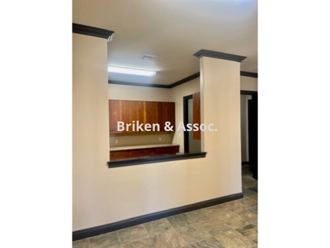 Building Photo - 2720 Rue De Jardin
