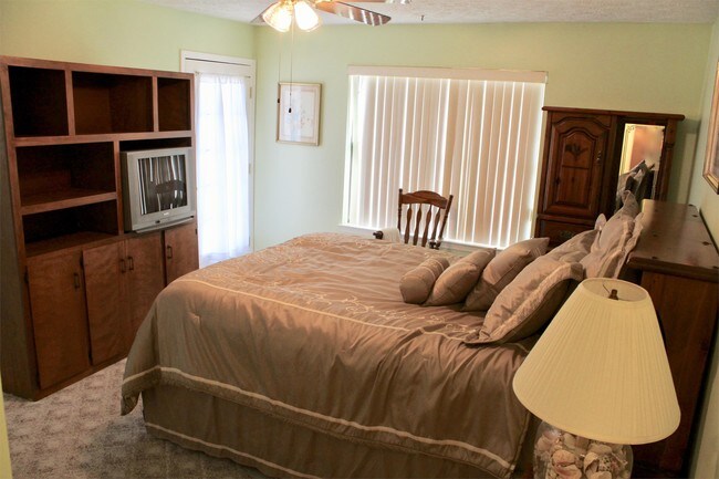 Foto del edificio - 7813 N Lagoon Dr