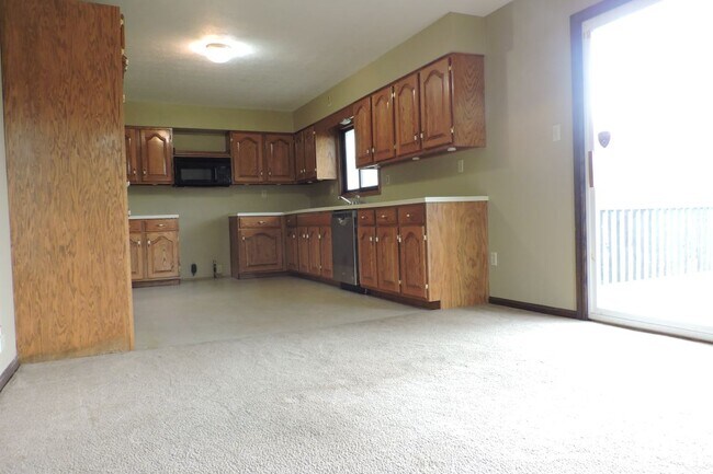 Building Photo - 2500 Killian Rd