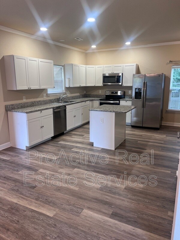 Foto del edificio - 2103 Shell Rd