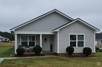 Building Photo - 101 Essex Dr