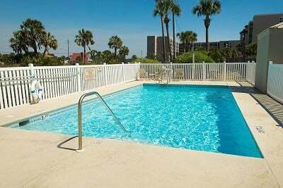 Building Photo - Emerald Towers West 4006 - Resting Beach Face