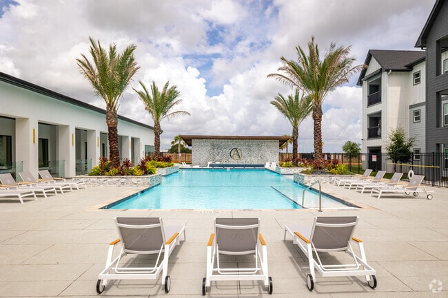 Building Photo - Azali Heights