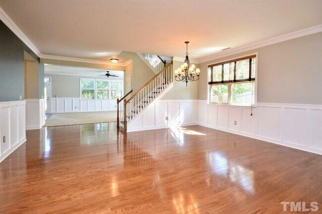 Building Photo - 909 Iverton Ln