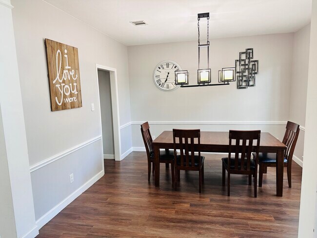 Foto del edificio - 2376 Autumn Mist Ln