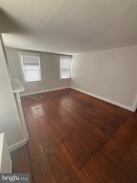 Foto del edificio - 74 S Main St