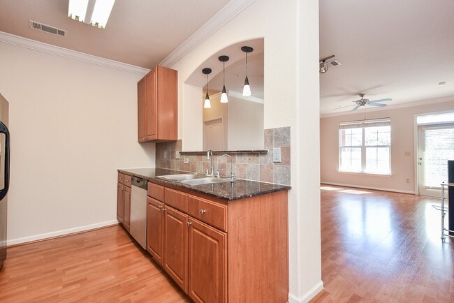 Building Photo - 1711 Old Spanish Trl