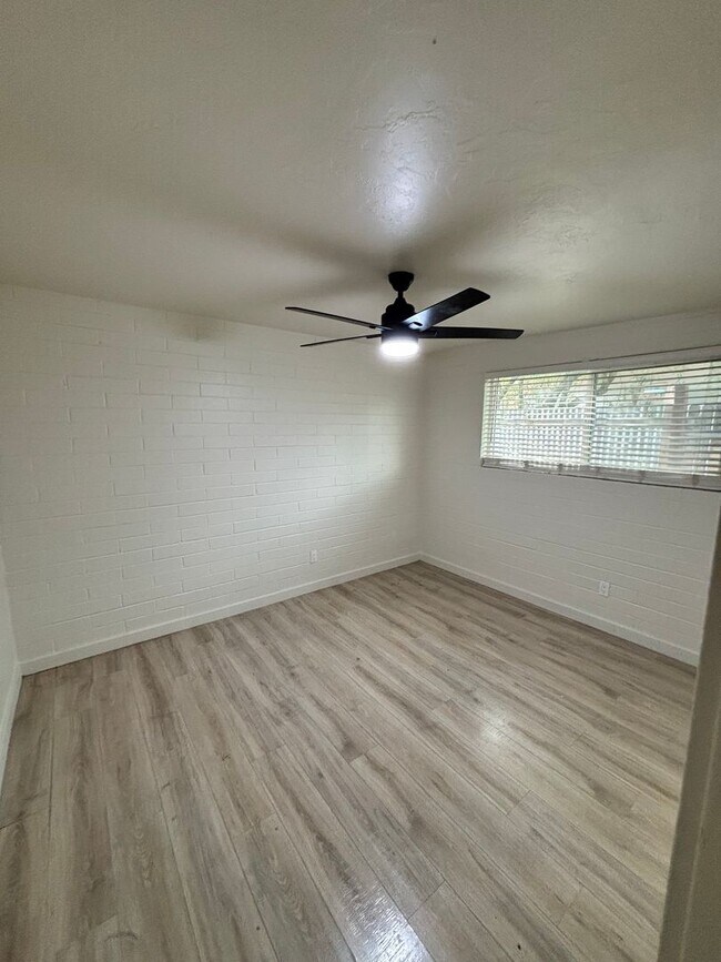 Foto del edificio - COMING SOON!