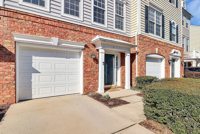 Foto del edificio - South Park Townhome for Rent!