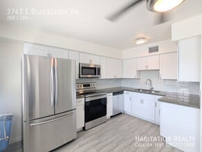 Building Photo - 3743 E Blacklidge Dr