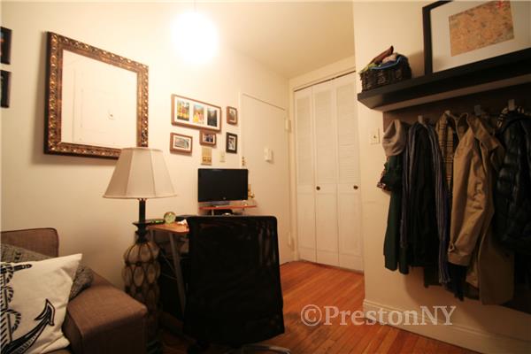 Building Photo - 328 E 95th St