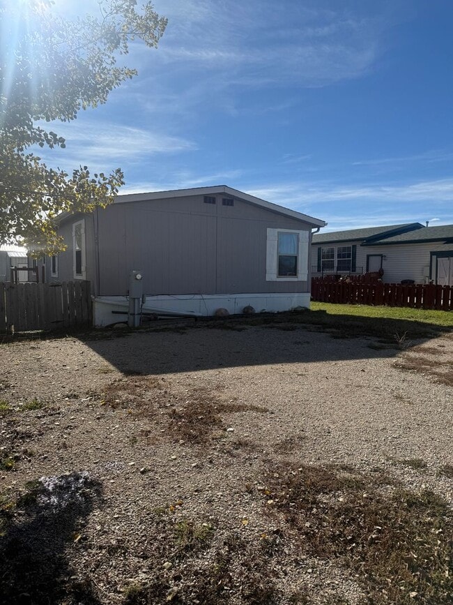 Building Photo - 135 Flagstaff Way