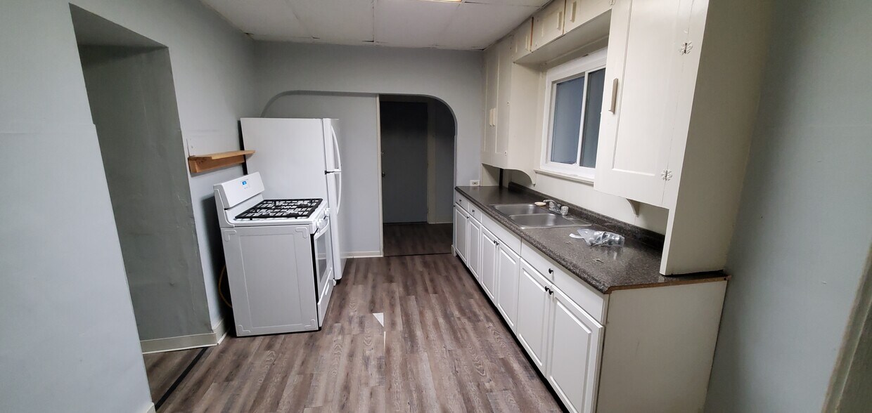 237 8th St NW, Barberton, OH 44203 House Rental in Barberton, OH