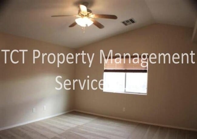 Building Photo - Large Three Bedroom Home In Coolidge!