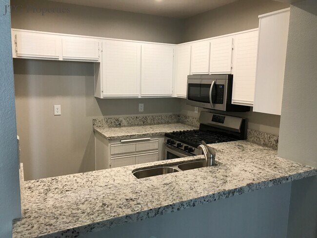 Building Photo - 24117 Del Monte Dr
