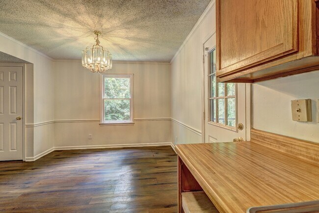 Foto del edificio - 4396 Barrington Pl