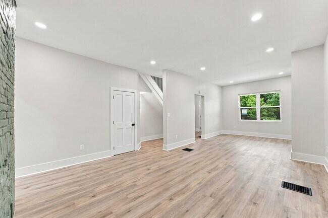Foto del edificio - 325 N Aiken Ave